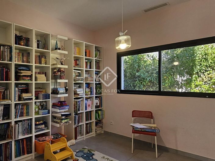 Image No.13-5 Bed House for sale