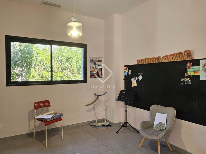 Image No.15-5 Bed House for sale