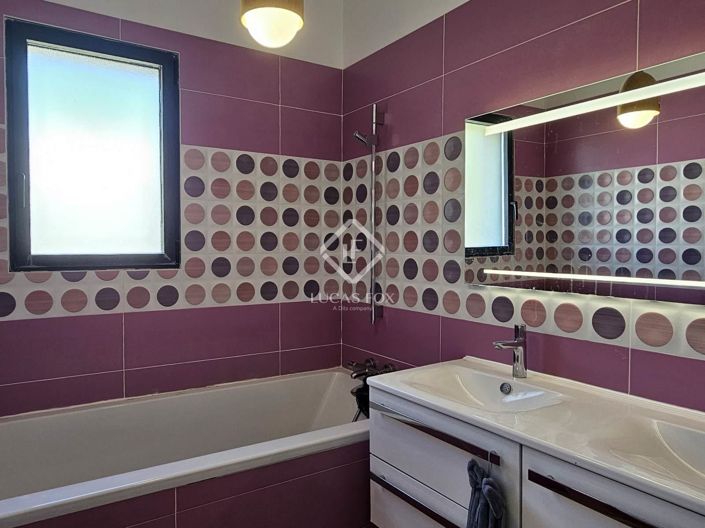 Image No.17-5 Bed House for sale