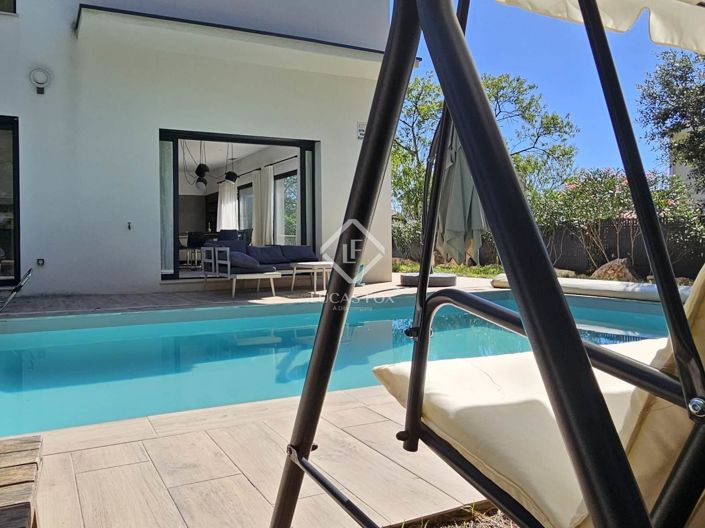 Image No.4-5 Bed House for sale