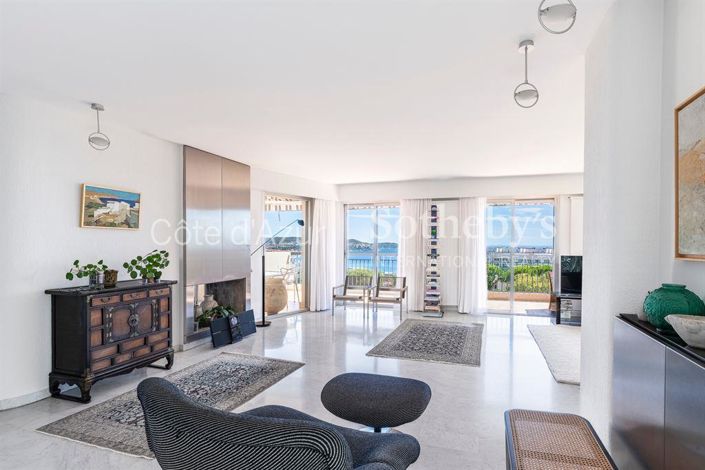 Image No.10-3 Bed Apartment for sale