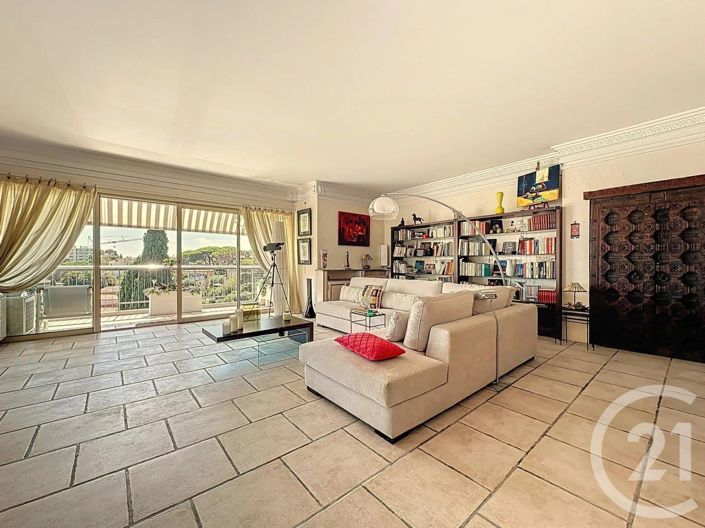 Image No.5-3 Bed Apartment for sale