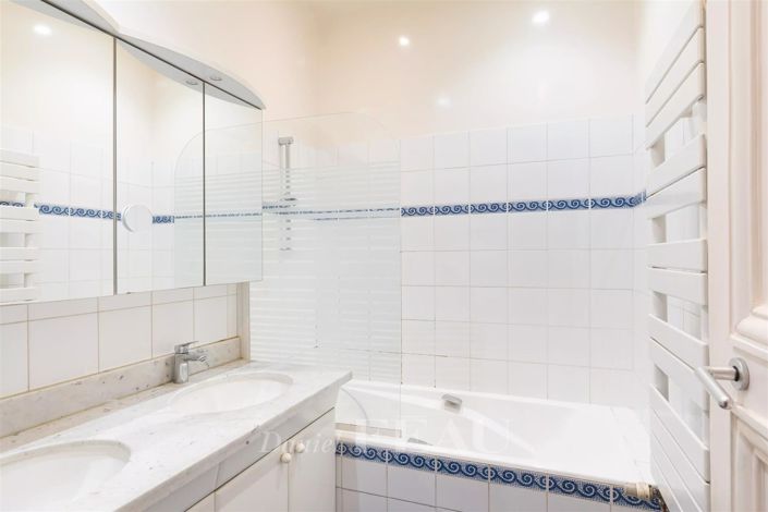 Image No.12-5 Bed Apartment for sale