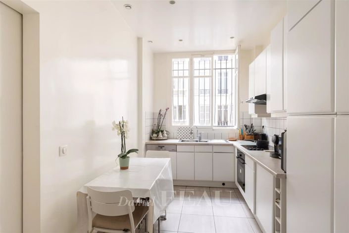 Image No.13-5 Bed Apartment for sale