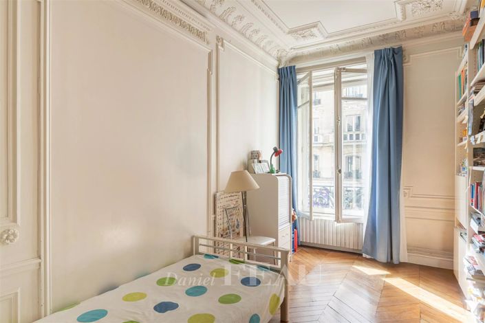 Image No.9-5 Bed Apartment for sale