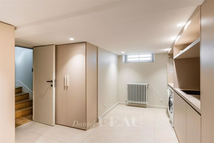 Image No.12-4 Bed House for sale