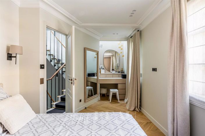 Image No.16-4 Bed House for sale