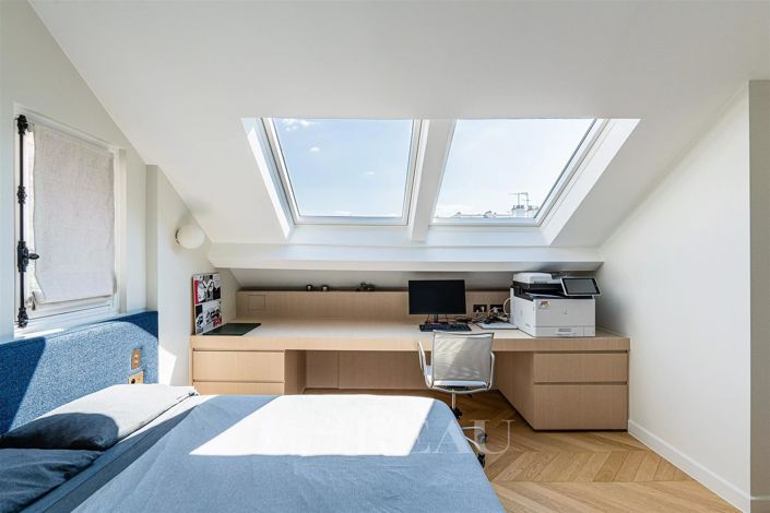 Image No.20-4 Bed House for sale