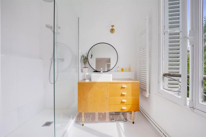 Image No.12-4 Bed House for sale