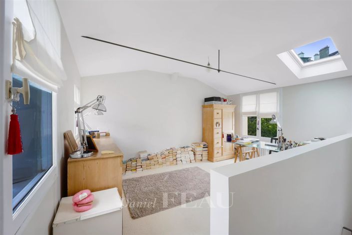 Image No.14-4 Bed House for sale