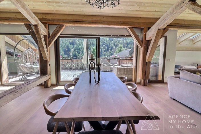 Image No.12-7 Bed Property for sale