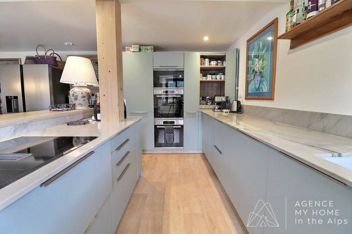 Image No.24-7 Bed Property for sale