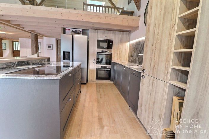 Image No.30-7 Bed Property for sale