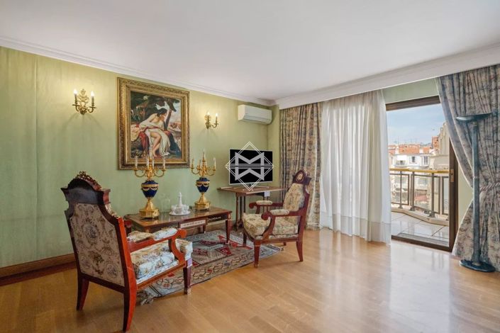 Image No.13-4 Bed Apartment for sale