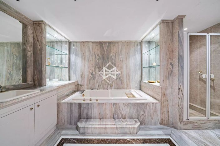 Image No.21-4 Bed Apartment for sale