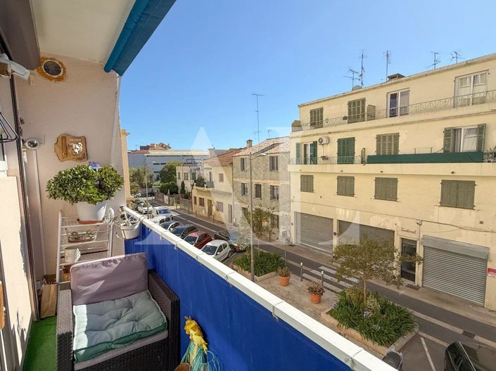 Image No.1-3 Bed Apartment for sale
