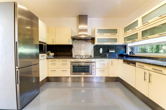 Image No.12-3 Bed House for sale