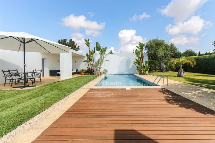 Image No.3-3 Bed House for sale