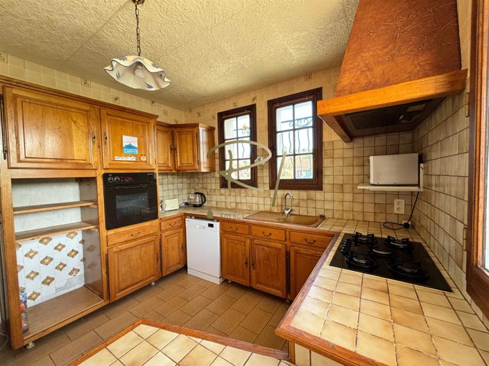 Image No.4-6 Bed House for sale