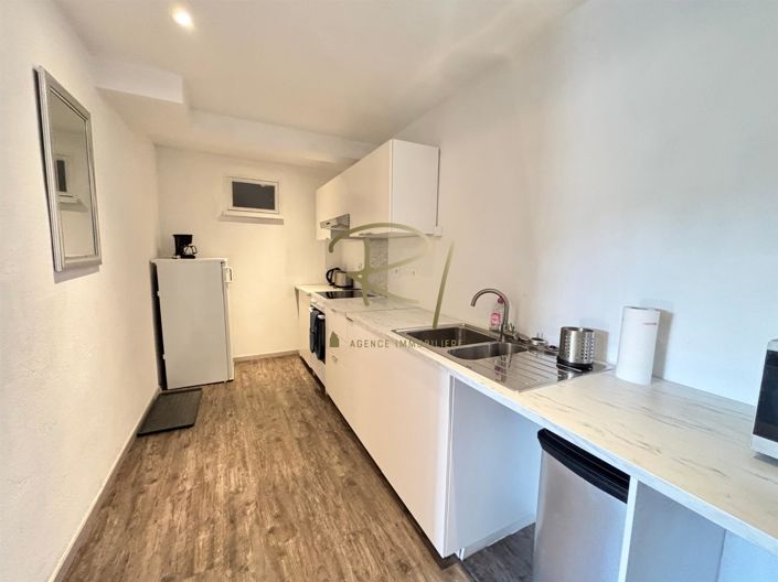 Image No.7-6 Bed House for sale