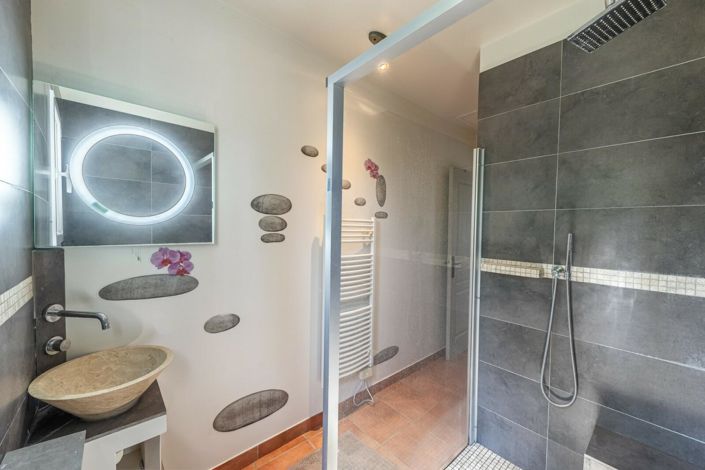 Image No.13-5 Bed House for sale