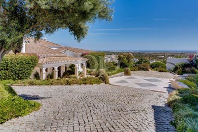 1 - Loule, House