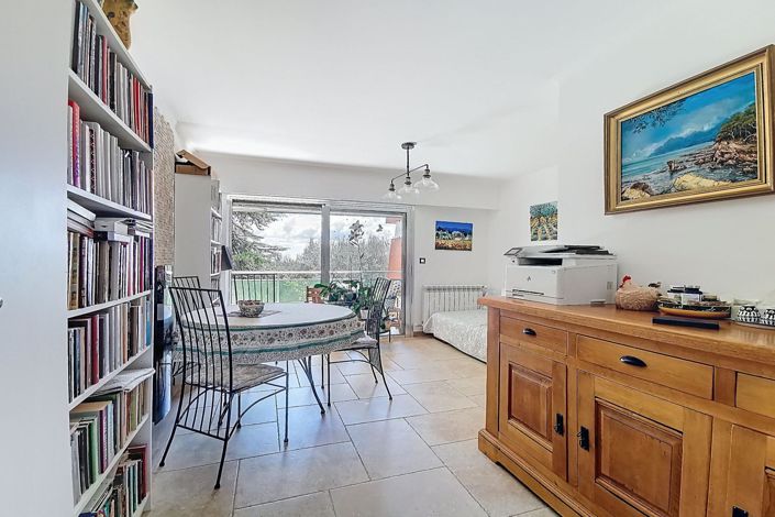 Image No.13-2 Bed Apartment for sale