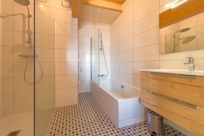 Image No.17-3 Bed Apartment for sale