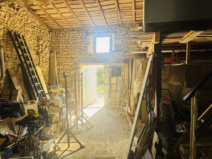 Image No.17-4 Bed House for sale