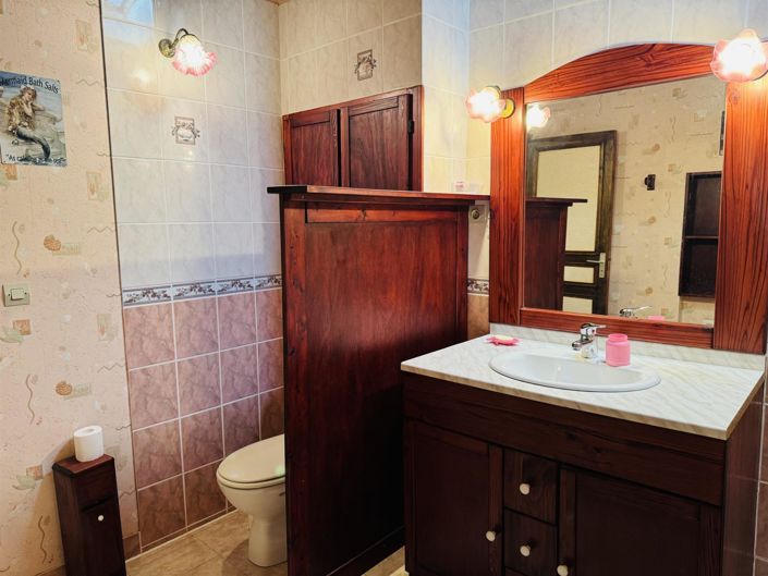 Image No.30-4 Bed House for sale