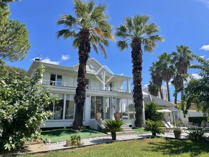 Image No.11-8 Bed House for sale