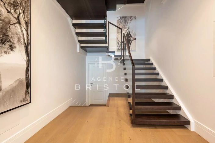 Image No.9-4 Bed House for sale