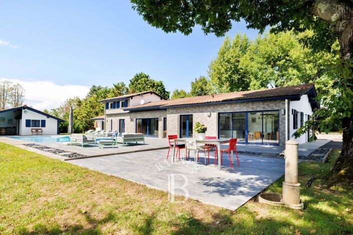 Image No.17-House for sale