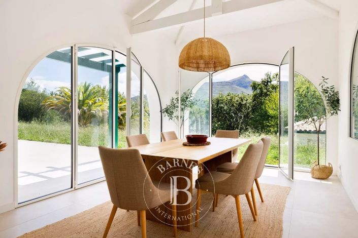 Image No.13-6 Bed House for sale