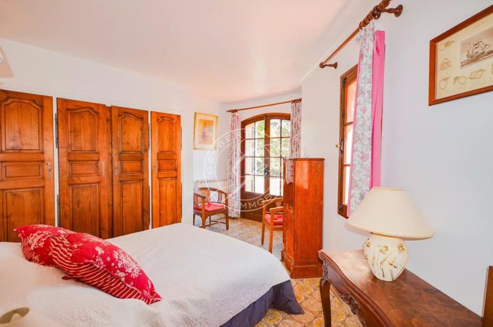 Image No.12-3 Bed House for sale