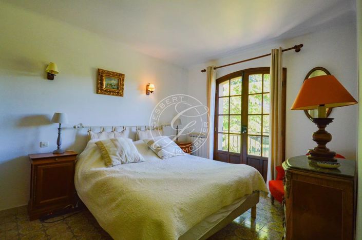 Image No.14-3 Bed House for sale