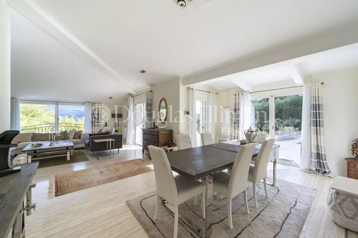 Image No.7-4 Bed House for sale