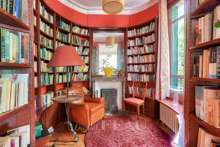 Image No.12-6 Bed House for sale