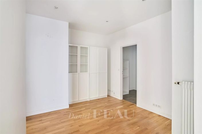 Image No.11-3 Bed Apartment for sale