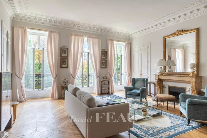 Image No.1-4 Bed Apartment for sale