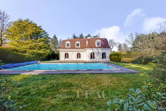 Image No.1-4 Bed House for sale