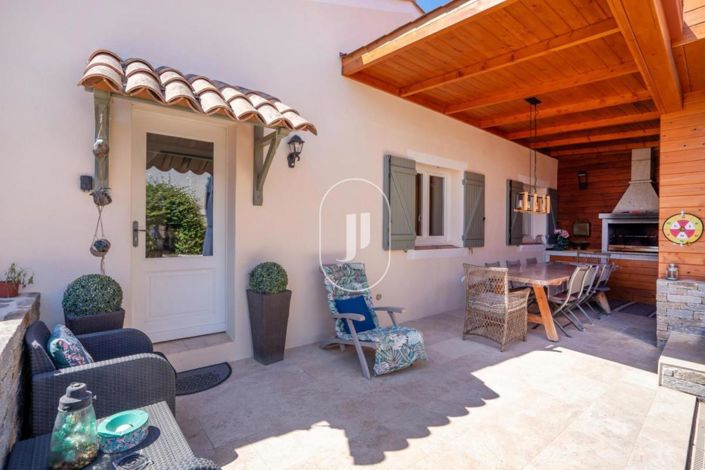 Image No.13-4 Bed House for sale