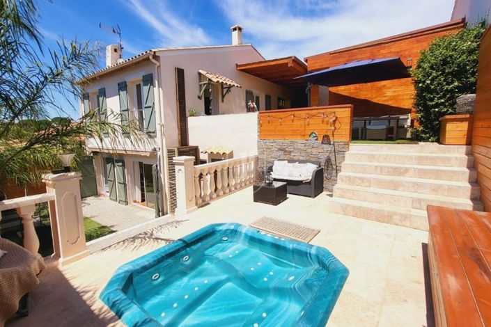 Image No.2-4 Bed House for sale