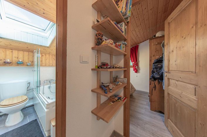 Image No.10-2 Bed Apartment for sale