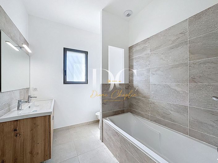 Image No.13-4 Bed House for sale