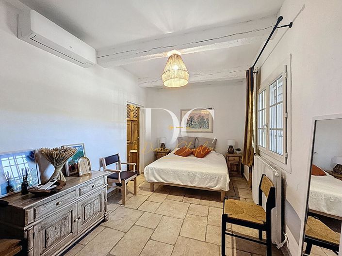 Image No.12-5 Bed House for sale