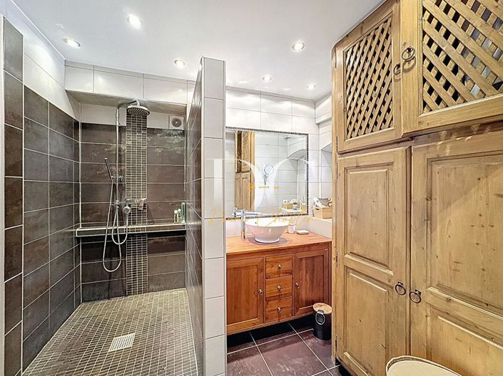 Image No.13-5 Bed House for sale