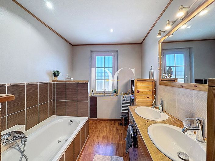 Image No.15-5 Bed House for sale