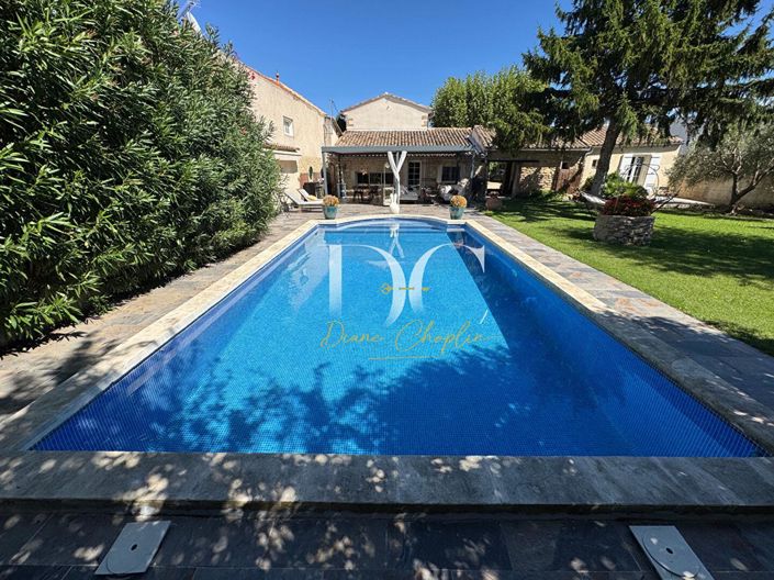 Image No.5-5 Bed House for sale