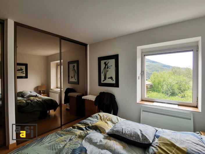 Image No.11-2 Bed House for sale